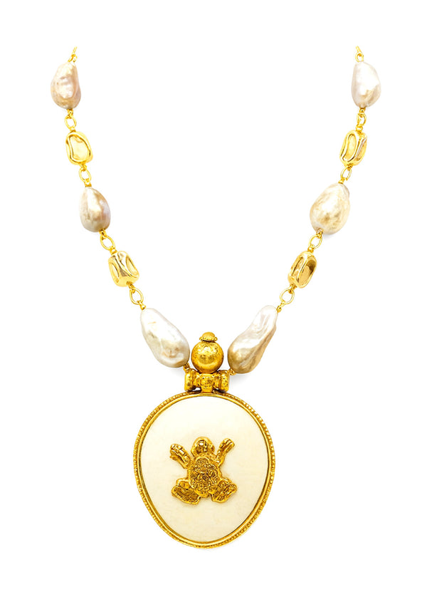 Freshwater Pearl Gold White Shell Pendant Necklace